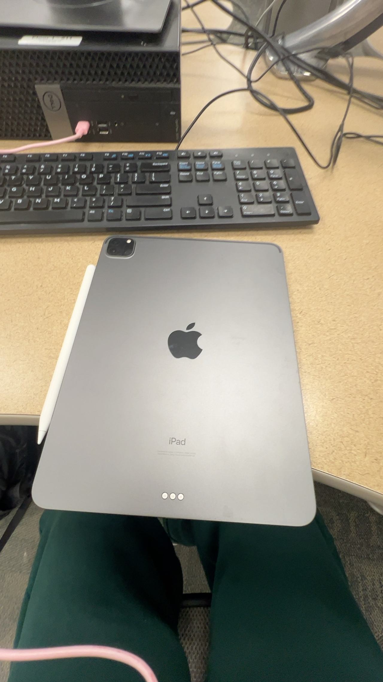 Apple iPad Pro 11-inch 2nd Generation Wi‑Fi + Cellular