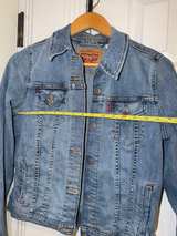 Levi's Original Trucker Denim Jacket Blue Size Medium - Image 8
