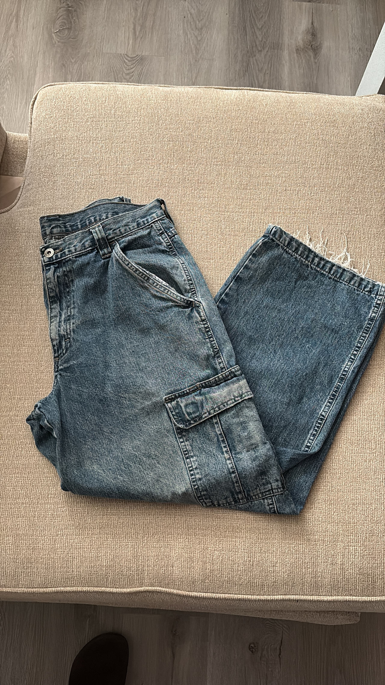 Old Navy Loose Fit Cargo Jeans