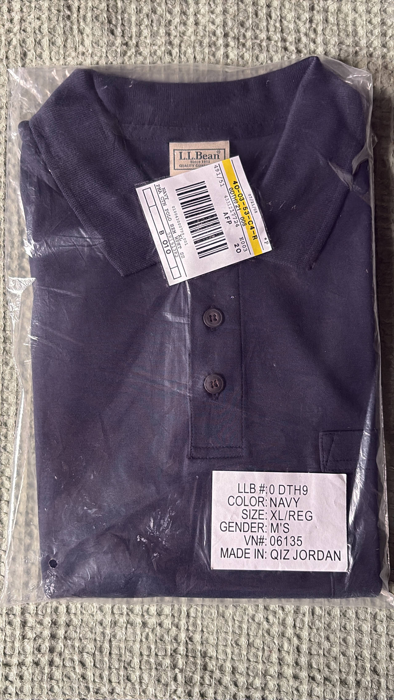 Men’s L.L. Bean Men's Polo Shirt size XL Navy Color