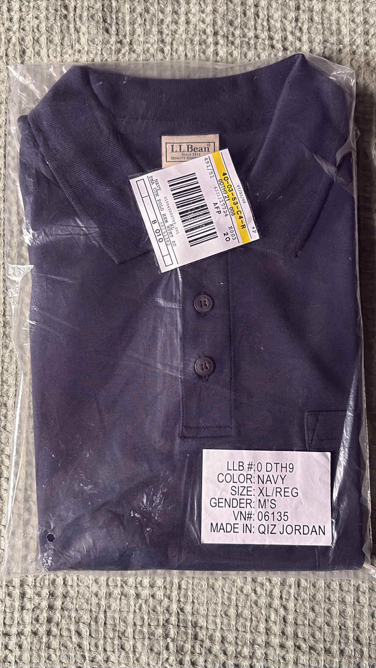 Men’s L.L. Bean Men's Polo Shirt size XL Navy Color