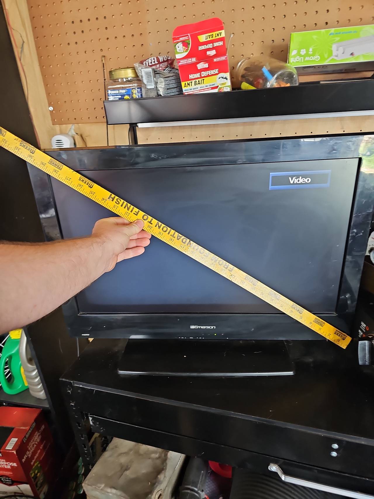 Emerson 32" LCD TV