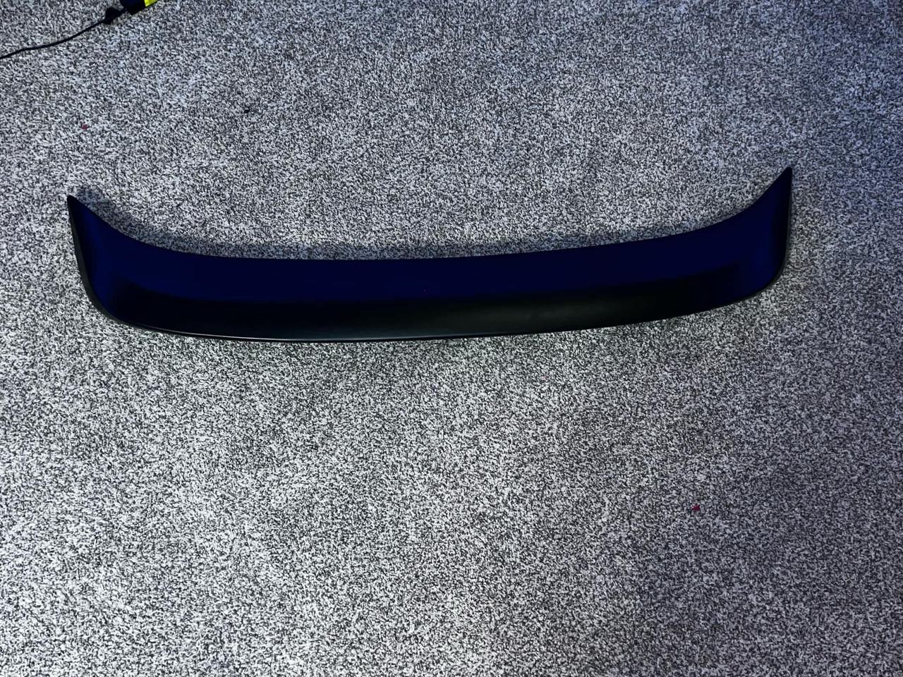 car rear spoiler