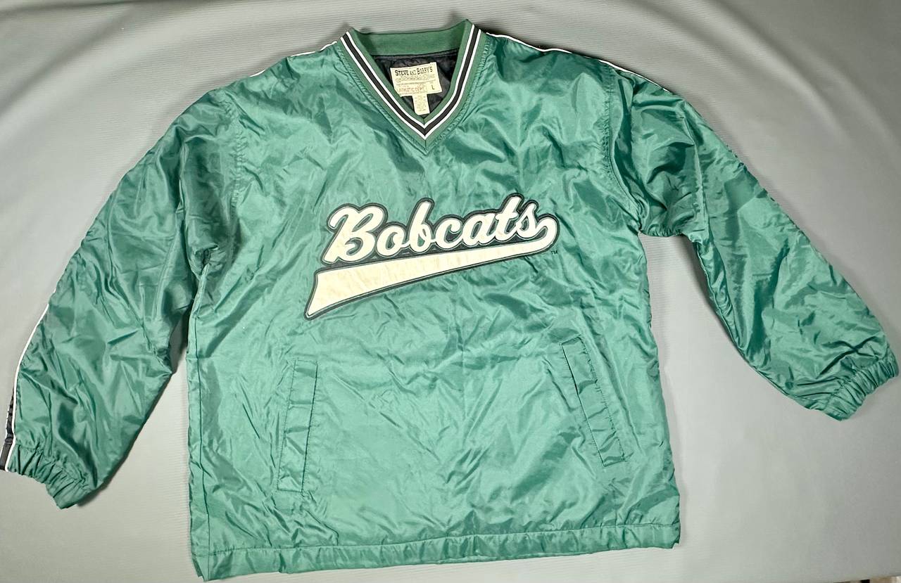 Steve & Barry's Bobcats V-Neck Windbreaker Pullover