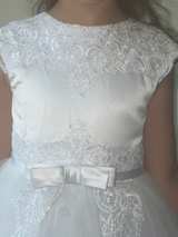 Girls' White Lace First Communion Dress - Image 4