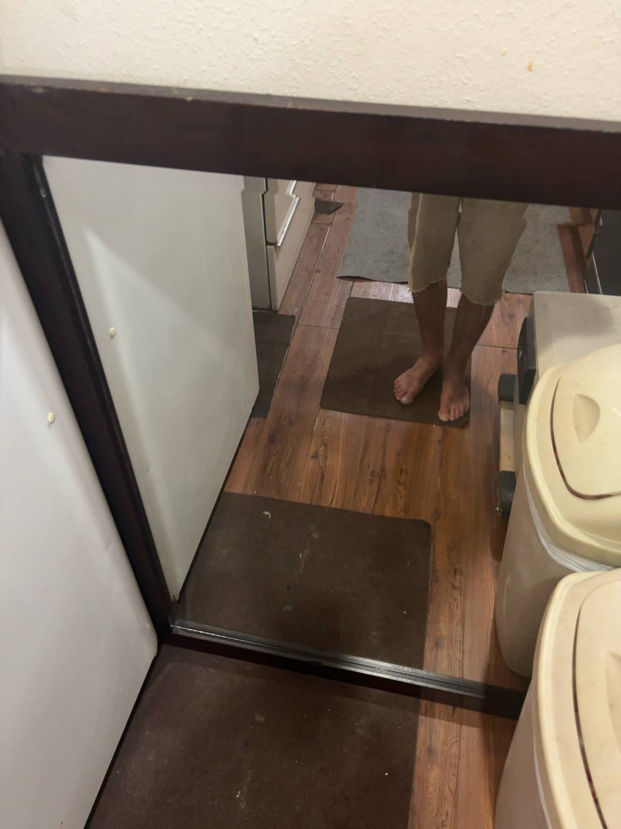 Generic 60" x 40" Floor or Wall Mount Mirror