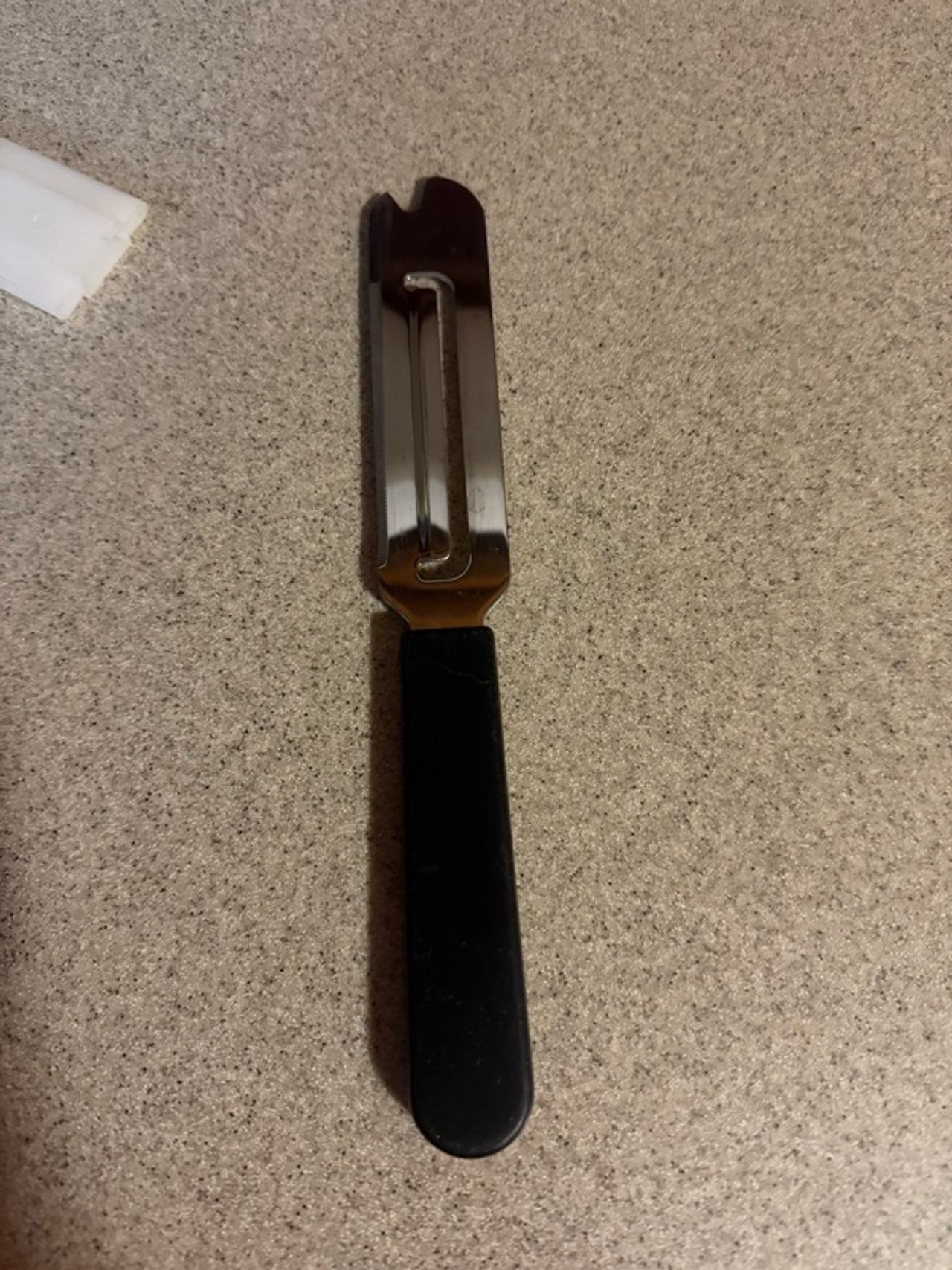 Pampered Chef Cheese Knife with Protective Cover