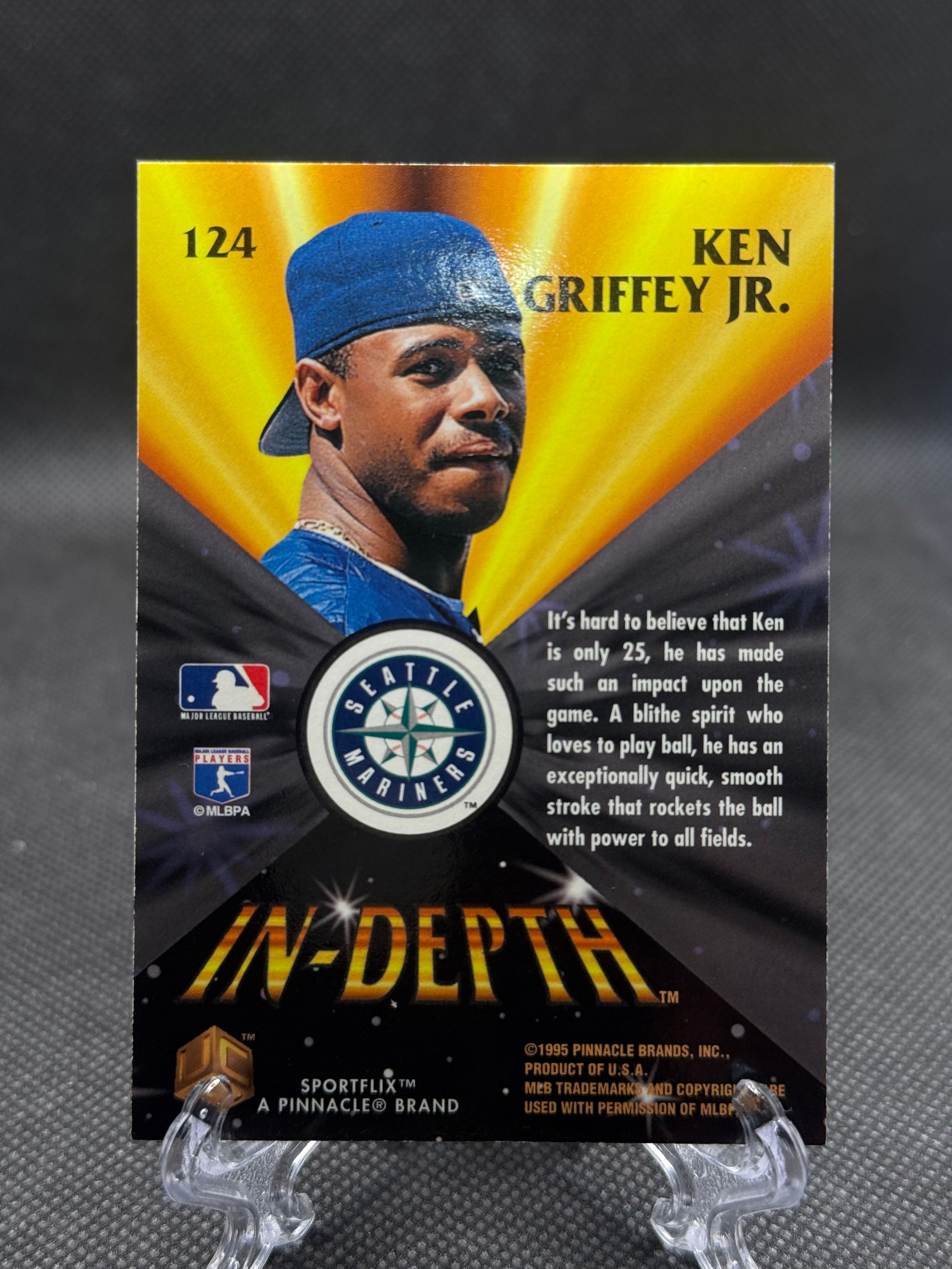 1995 Sportflix UC3 Ken Griffey Jr. #124    In-Depth Seattle Mariners - Image 2