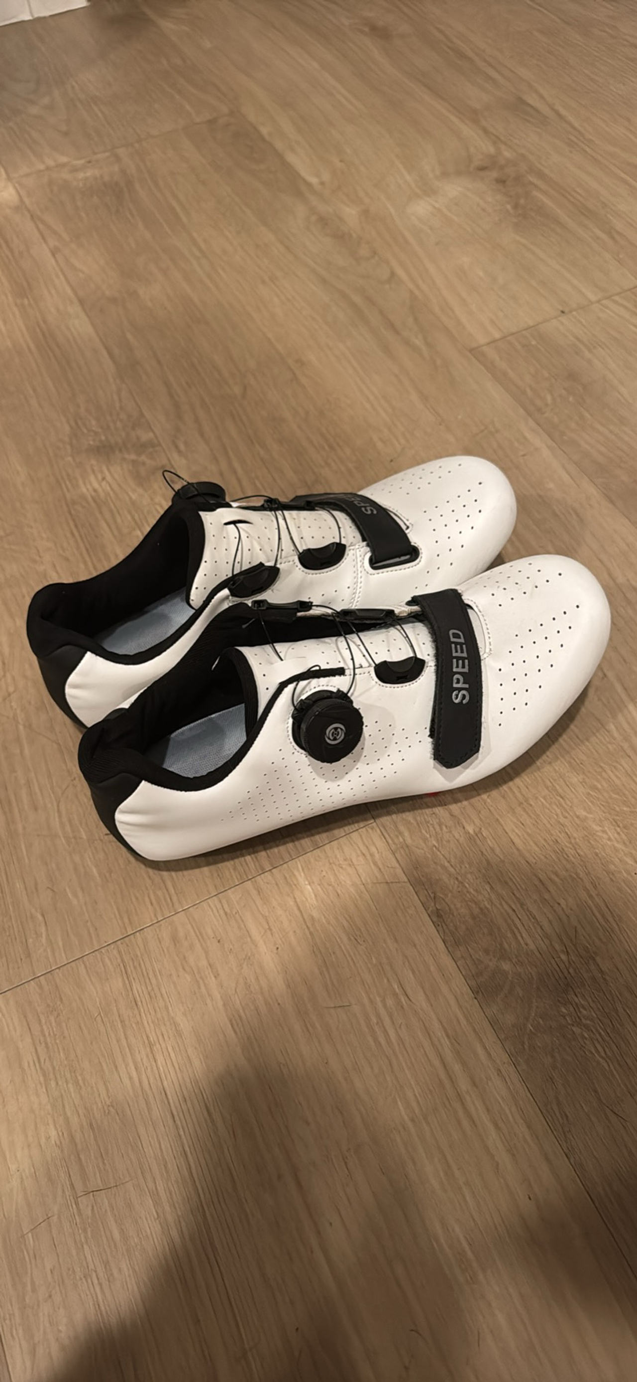 Women’s Size 40 Cycling Shoes