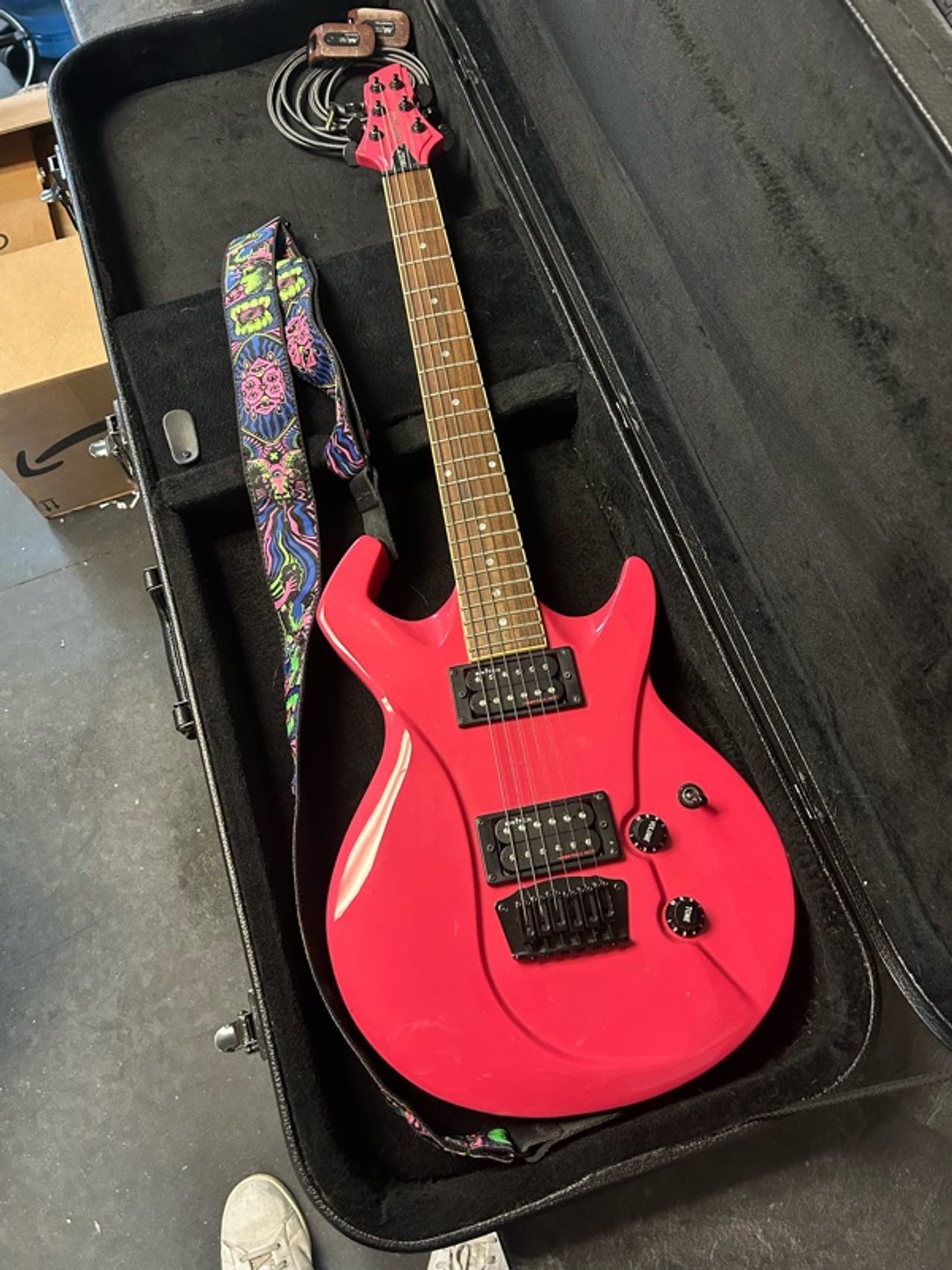 Switch Vibracell Wild IV Electric Guitar with Red Hot Humbuckers