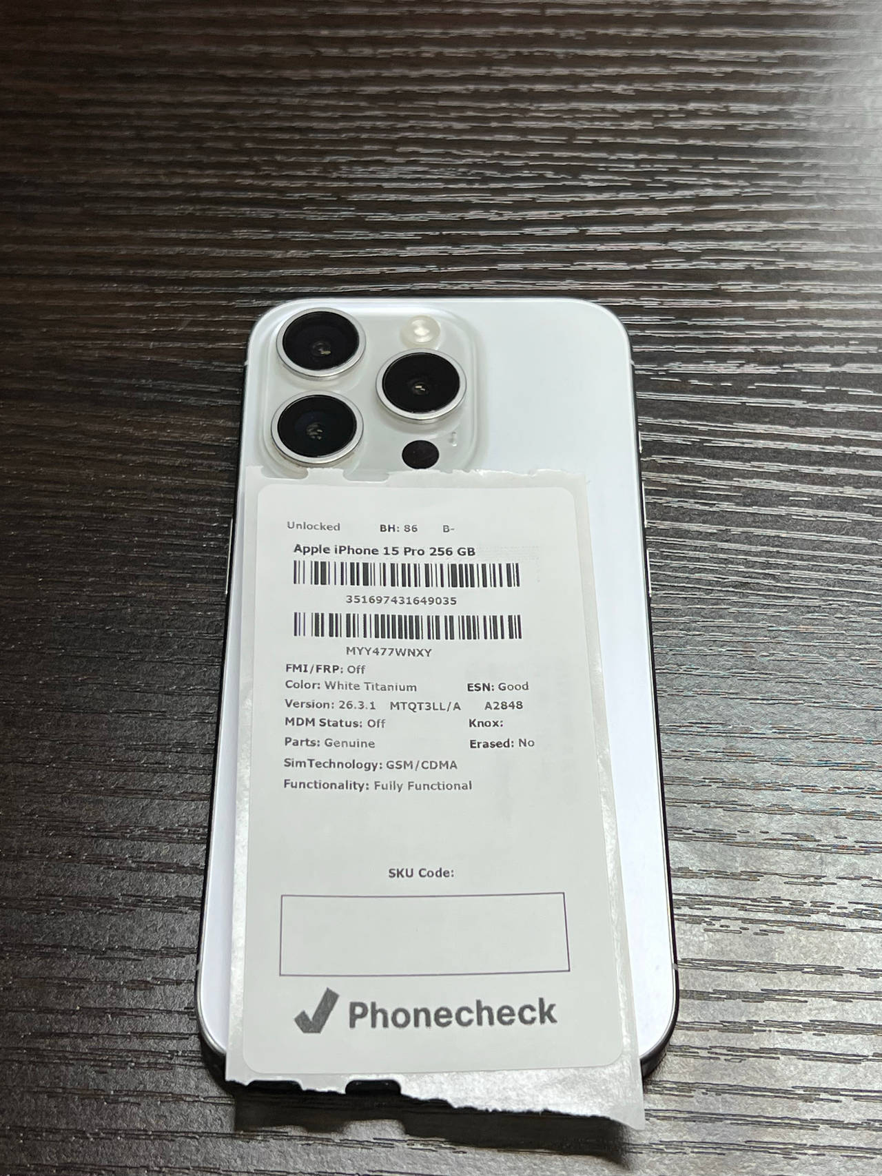Apple iPhone 15 Pro 256GB White Titanium unlocked 86% battery health