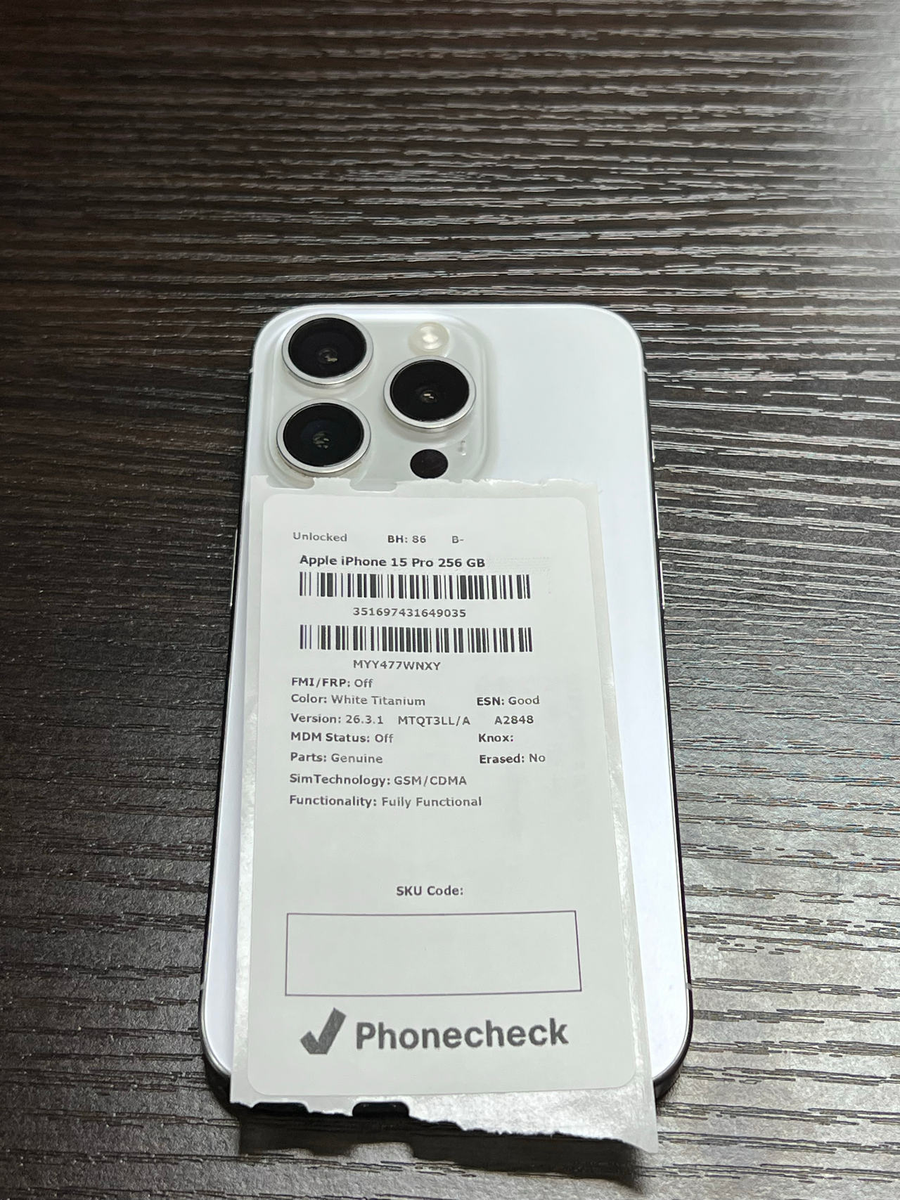 Apple iPhone 15 Pro 256GB White Titanium unlocked 86% battery health