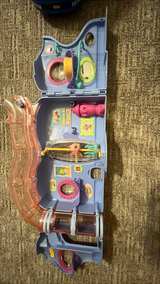 Littlest Pet Shop Little Pet Lovin' Playhouse good condition- no lid on tunnel - Image 4