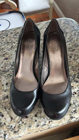 Kenneth Cole Reaction Women's Wedge Pumps - Image 1