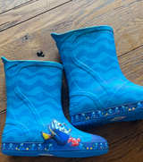 Crocs Kids' Handle It Finding Dory Rain Boot kids size 3 like new - Image 1
