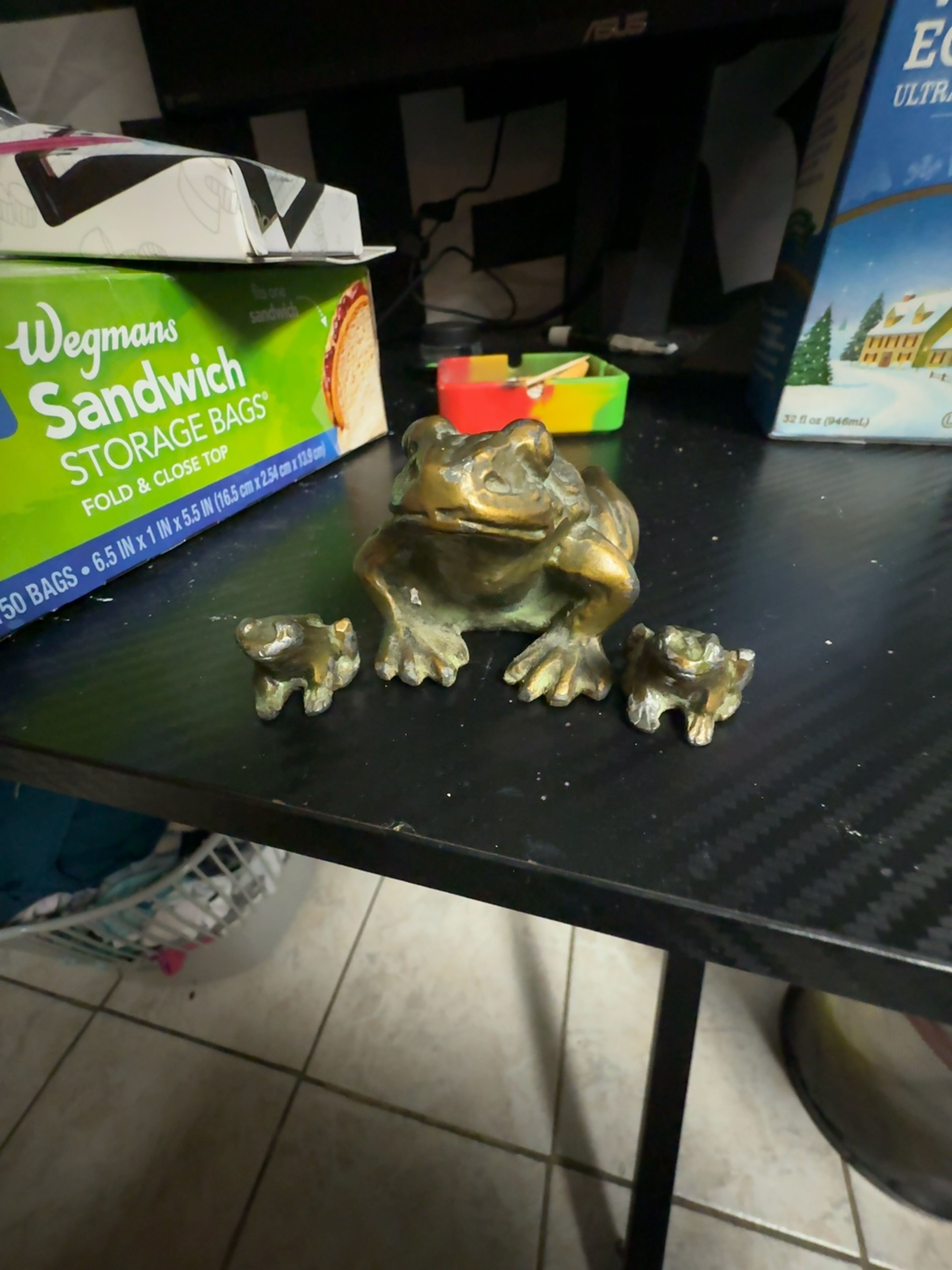 Chinese Feng Shui Lucky Frog Bronze Statue