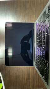 Apple MacBook Pro 13-inch 2020 i5 16GB 512GB Space Gray - Image 2