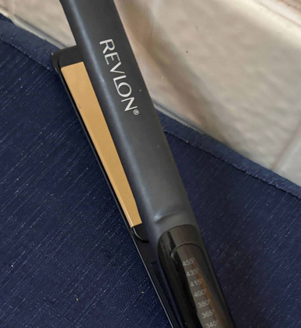 Revlon Perfect Heat Smooth Brilliance Ceramic Flat Iron