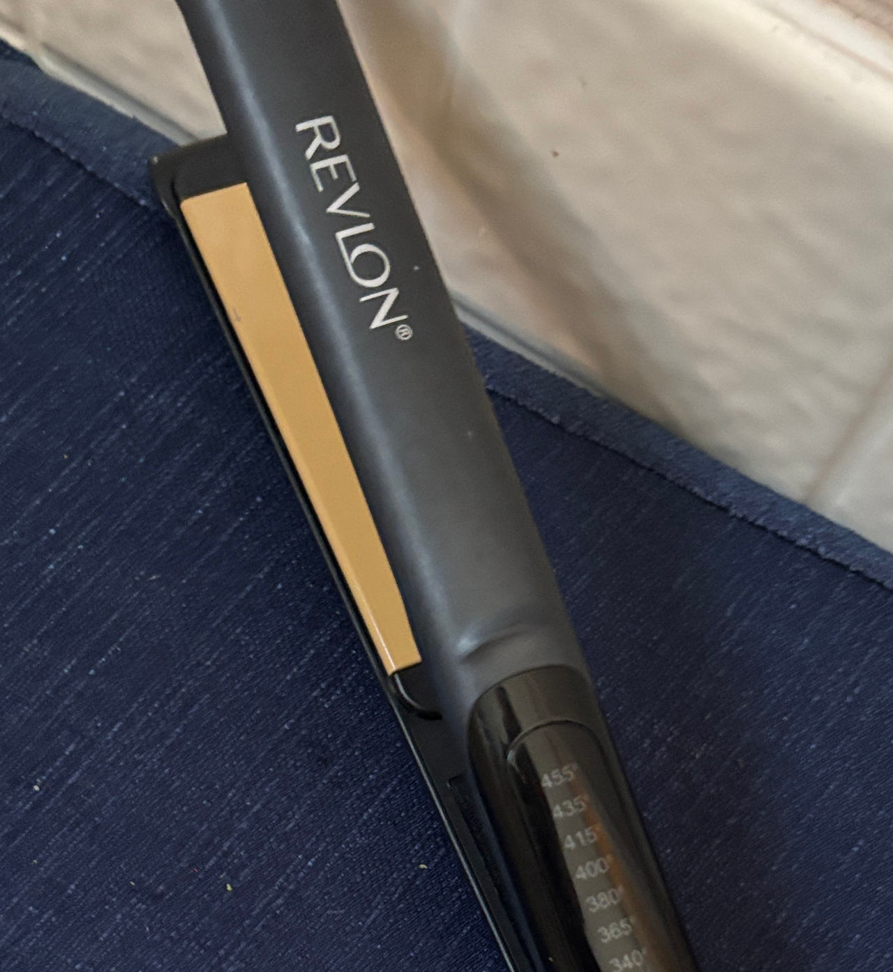Revlon Perfect Heat Smooth Brilliance Ceramic Flat Iron