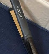 Revlon Perfect Heat Smooth Brilliance Ceramic Flat Iron - Image 1