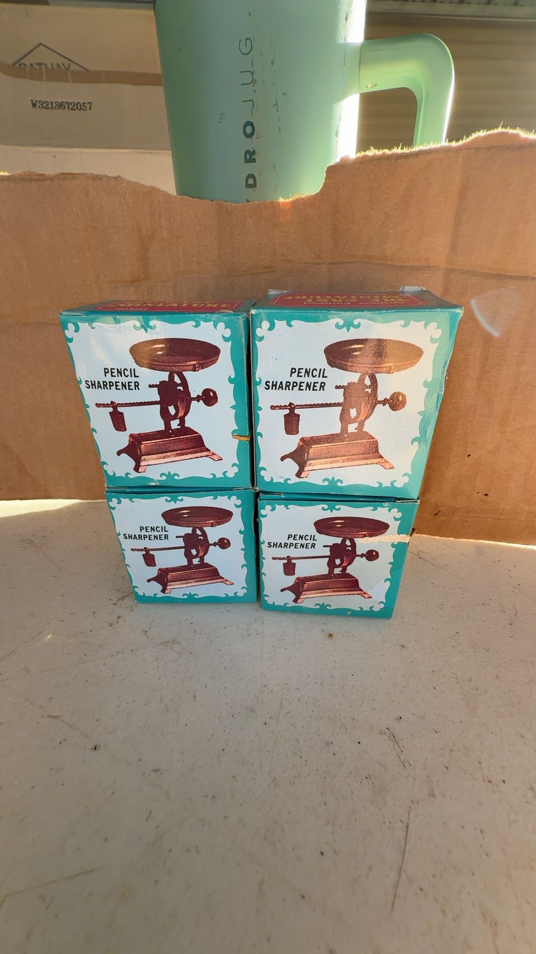 Playme Miniature Die-Cast Pencil Sharpener Scale