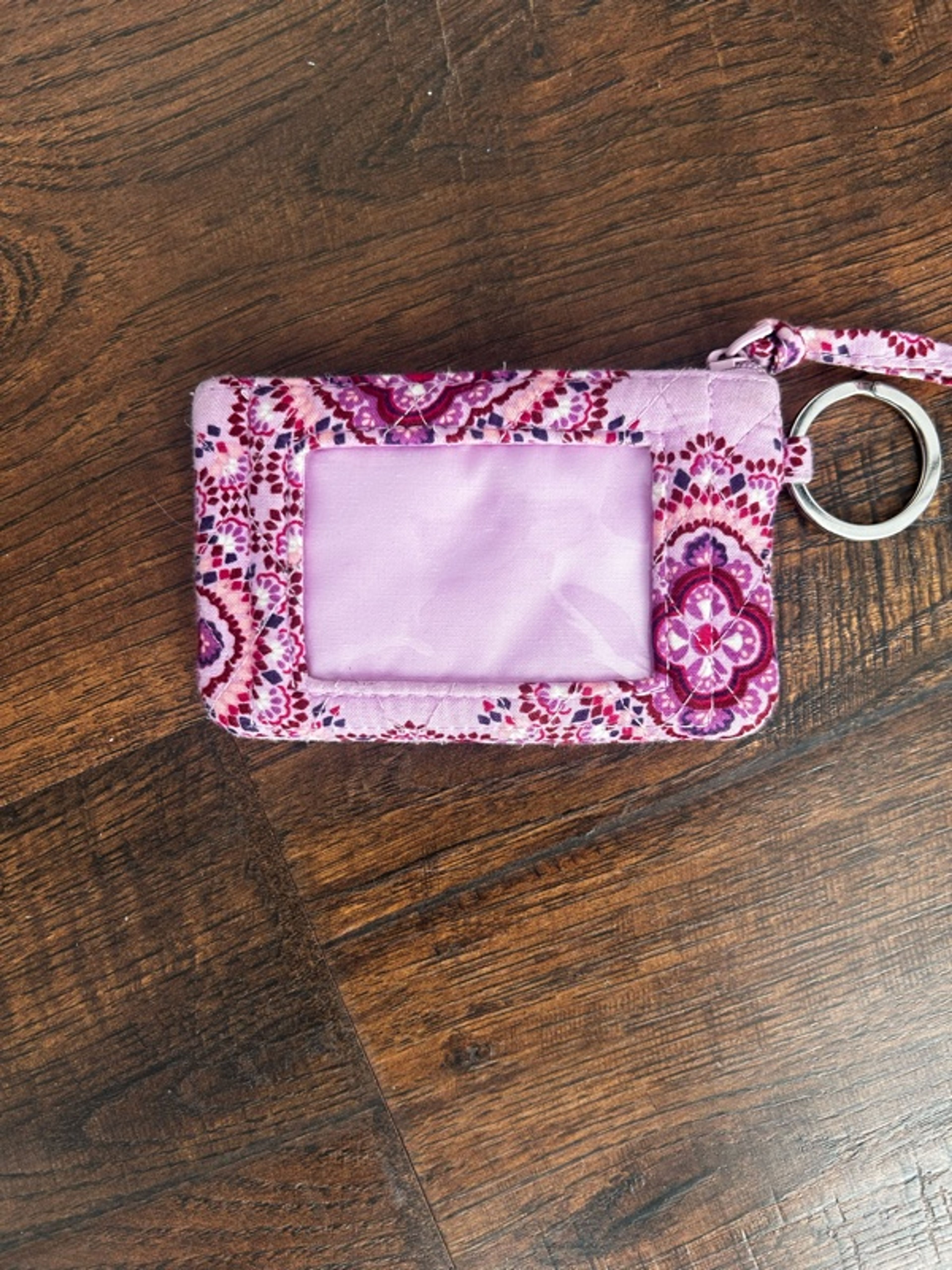 Vera Bradley Zip ID Case Lavender Medallion