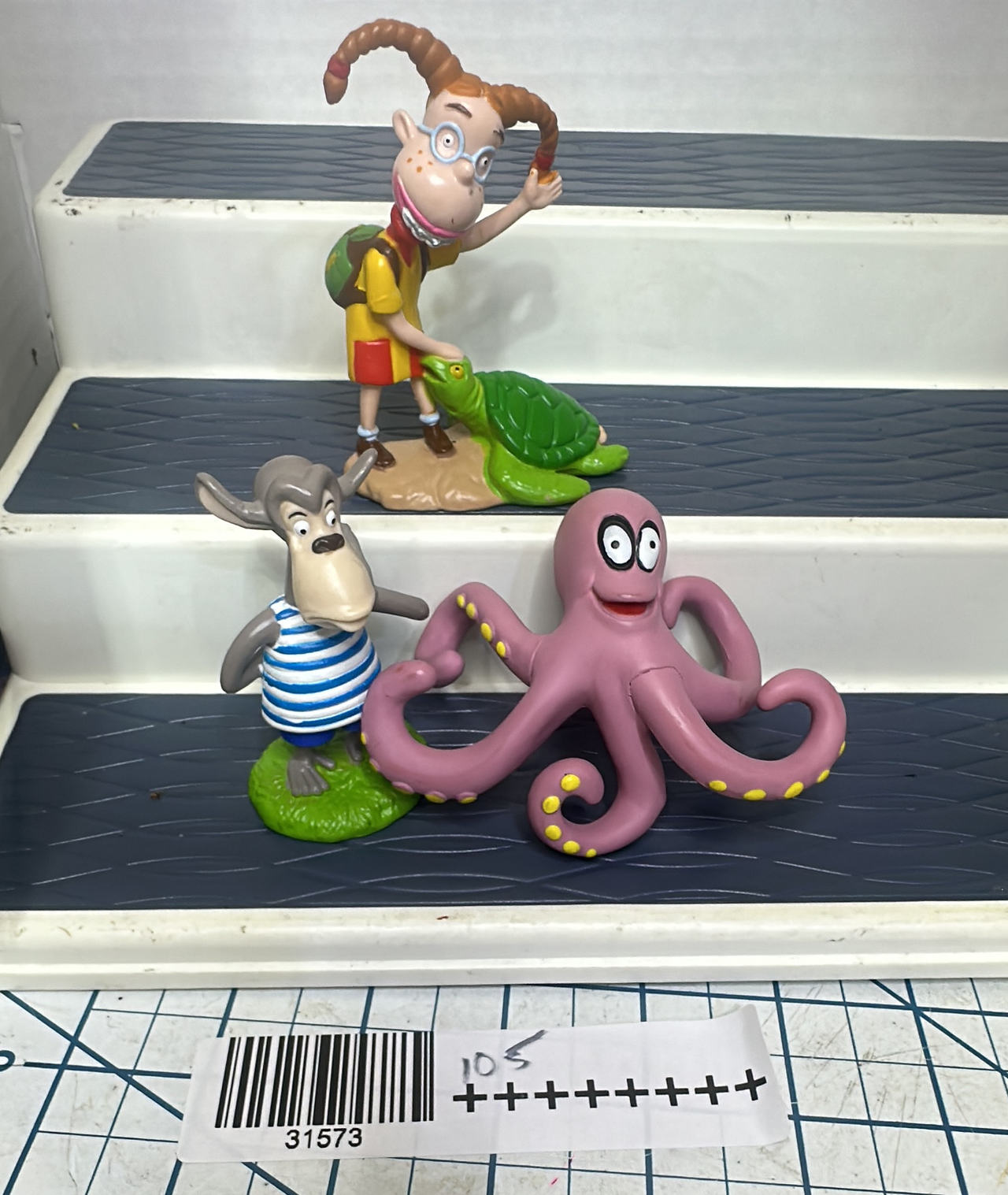 The Wild Thornberrys vtg figure bundle Eliza, Darwin