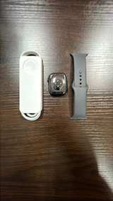 Apple Watch Series 8 (GPS + Cellular) 41mm Midnight Aluminum Case - Image 3