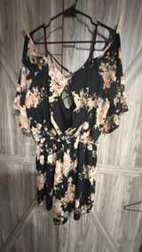 Charlotte Russe Plus Size Floral Romper 2X - Image 2