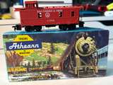 Athearn HO Scale Baltimore & Ohio Caboose C-1715 - Image 1