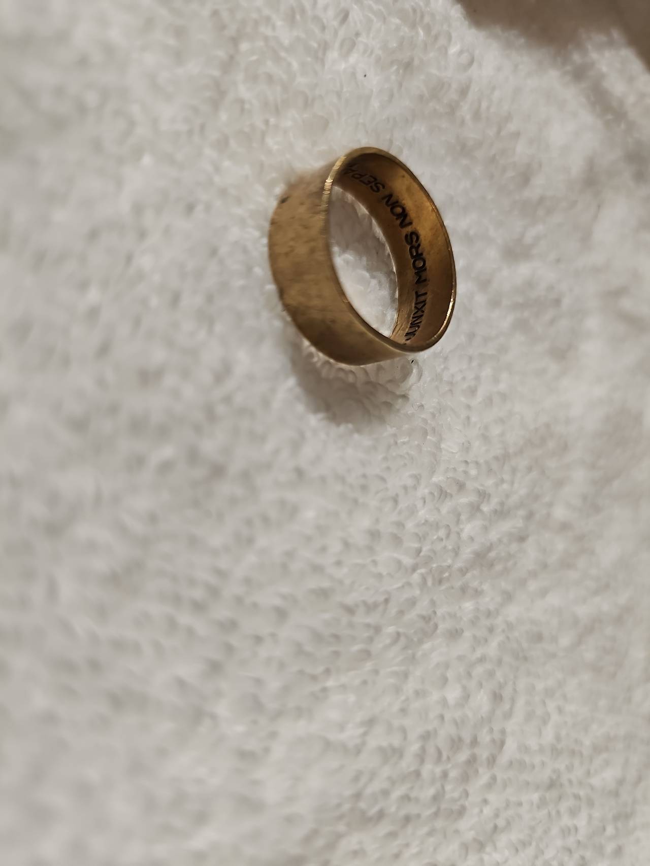 Rayco 10K Gold Quis Separabit Ring