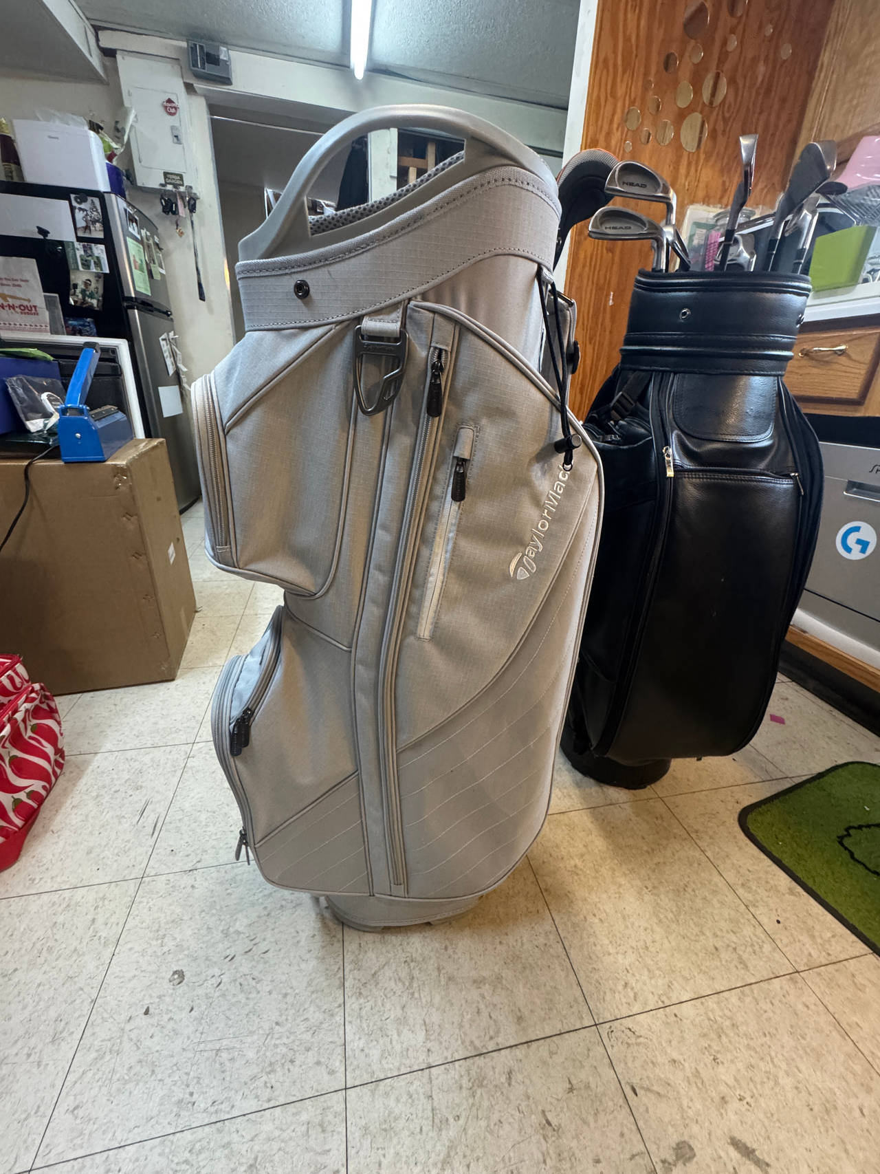 TaylorMade Select ST Cart Bag