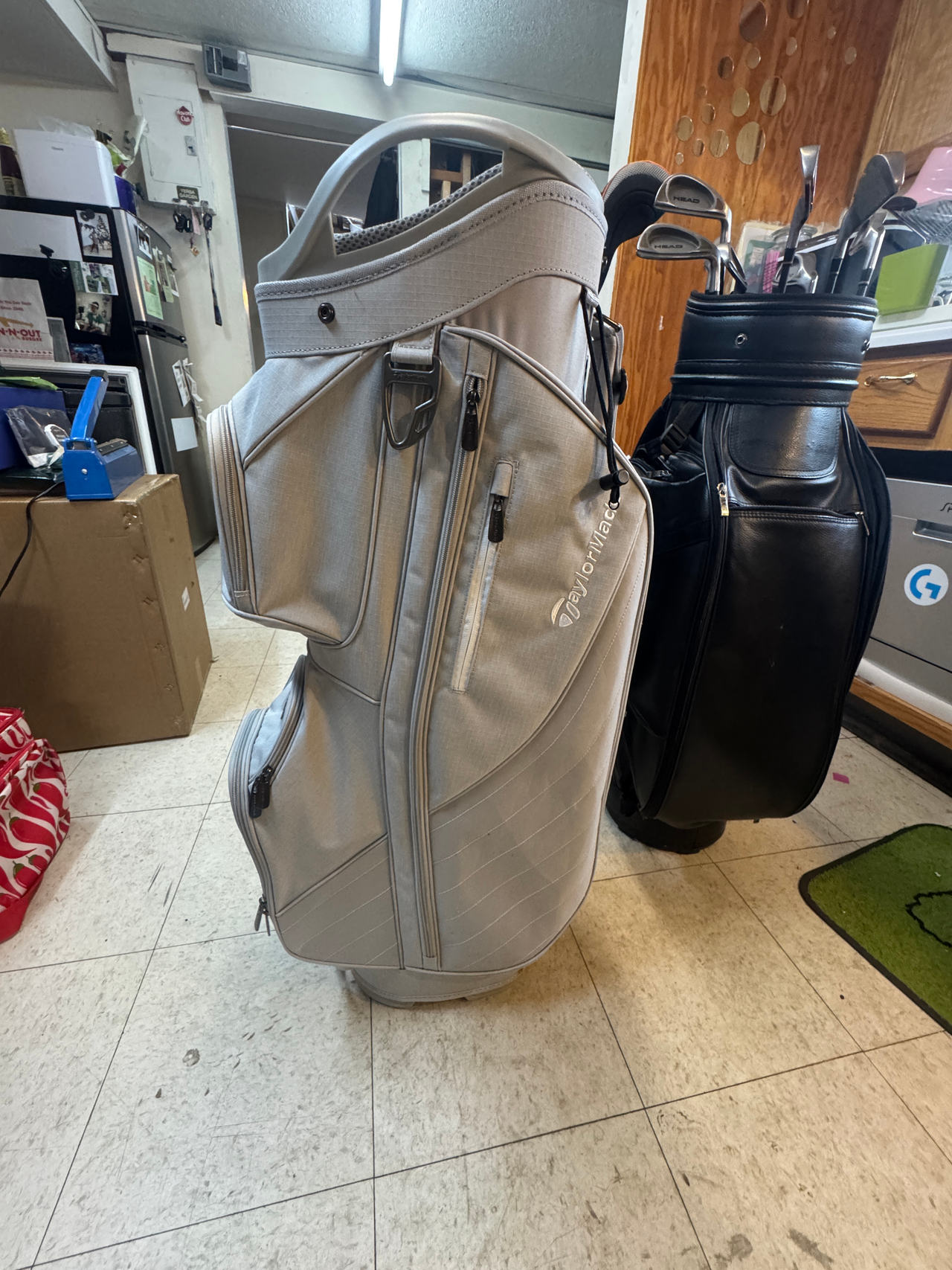 TaylorMade Select ST Cart Bag