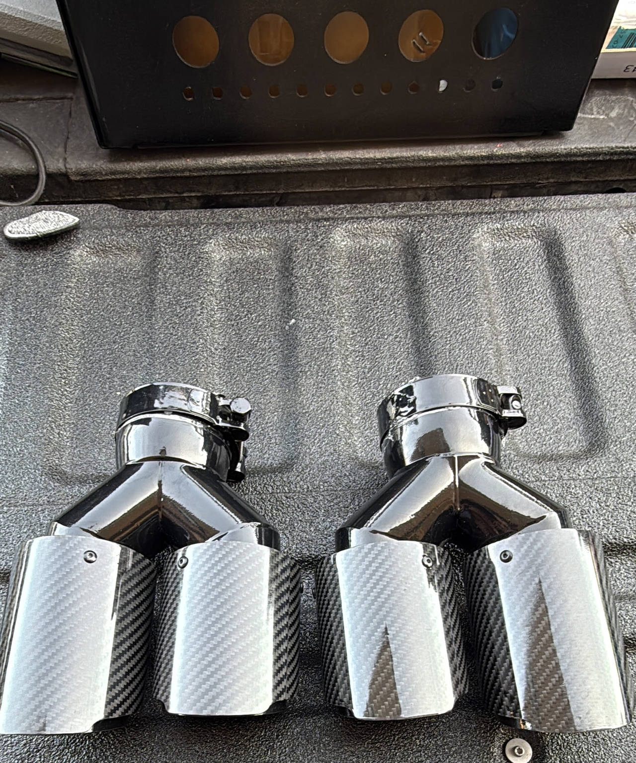 Dual Carbon Fiber Exhaust Tips 3" Inlet (Pair)