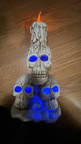 Skull Candle Holder with Lighted LEDs - Image 7