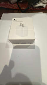 Apple USB-C 20W Power Adapter - Image 2