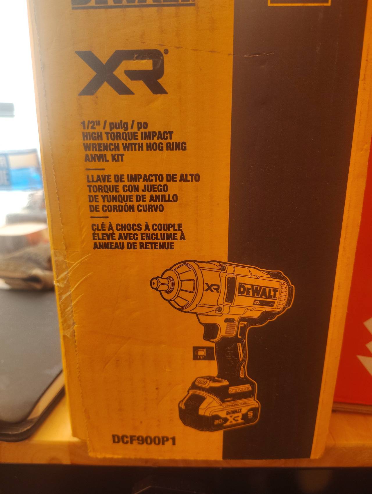 DeWalt 20V MAX XR 1/2 in. High Torque Impact Wrench Kit with Hog Ring Anvil
