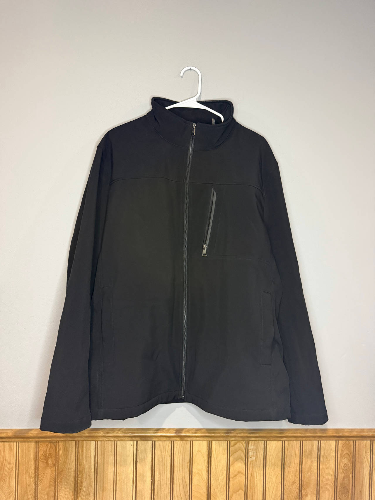 Calvin Klein Men's Water Resistant Softshell Jacket
