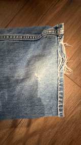 Wrangler baggy jeans, decent condition has slight heel bite at the bottom. - Image 4