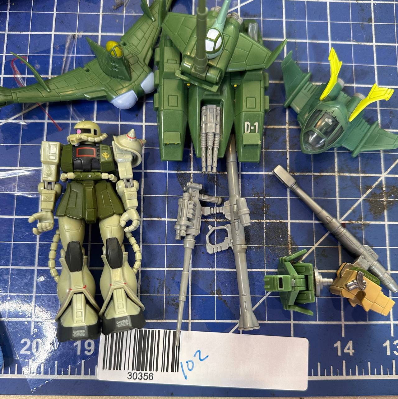 Bandai Gundam MS Selection Zaku II and Magella Attack Tank Deluxe Set 2001 102