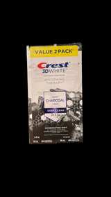 Oral-B Charcoal Extract Toothbrush Pack of 4 & Crest 3D Whitening Therapy - Image 3