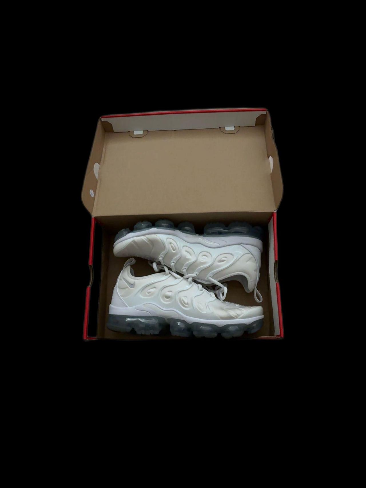 Nike Air VaporMax Plus Triple White