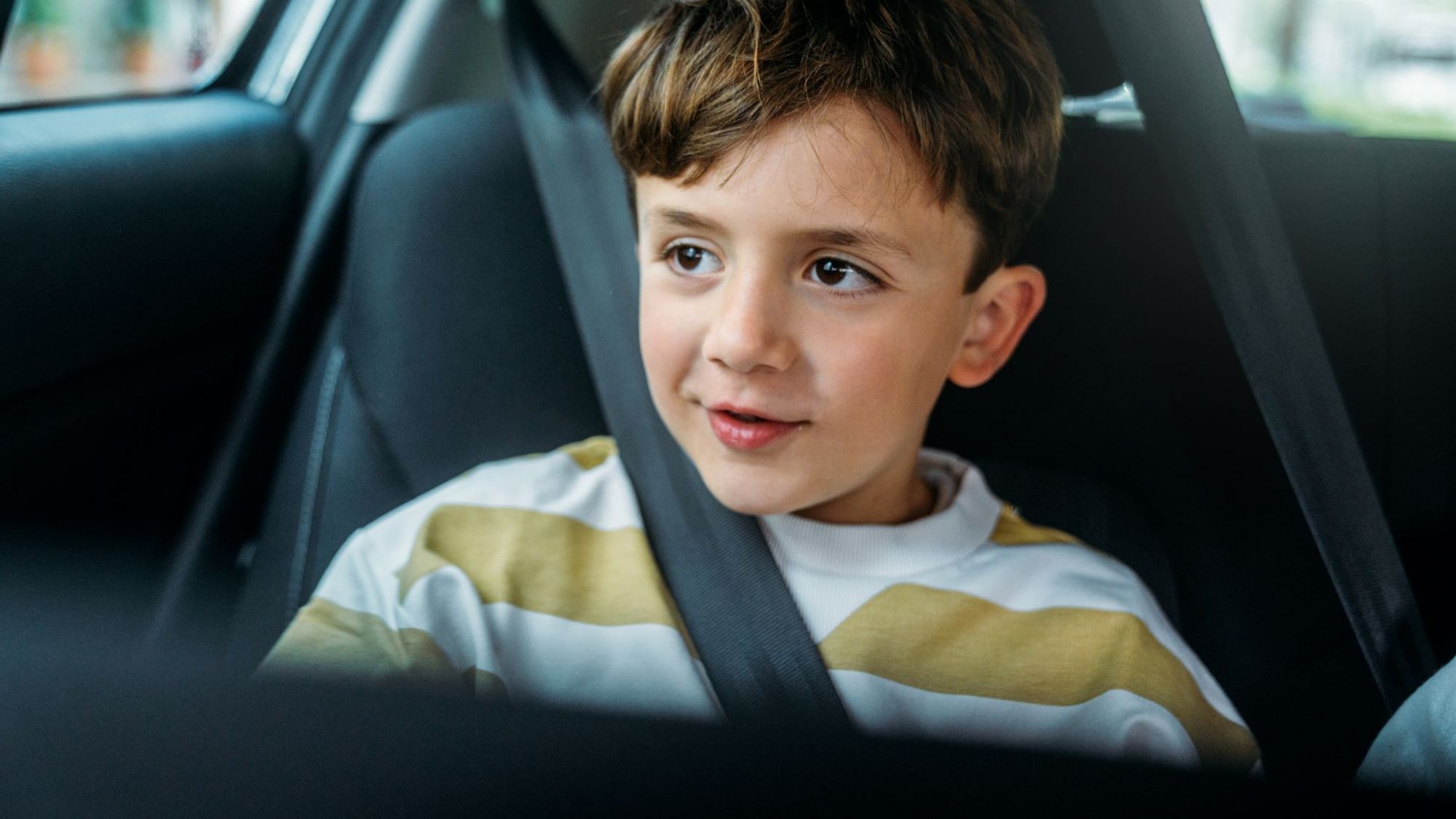 Hertz MiniLease Auto im Abo Fokusbild1 Junge Hertz MiniLease Auto im Abo Fokusbild1 Junge