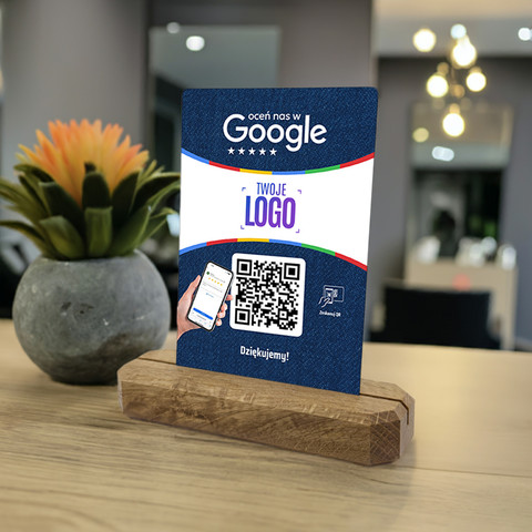 Stojak, metalowa karta z QR i Twoim logo do zbierania opinii w Google, podkład dębowy, niebieska