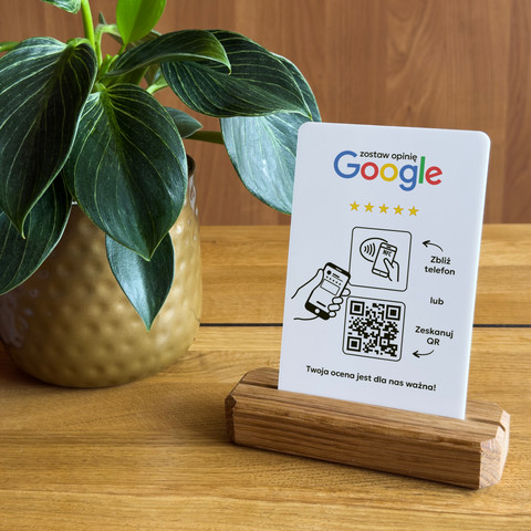 Stojak, prezenter z QR i NFC do zbierania opinii w Google, podstawa drewniana, biały, wzór 1