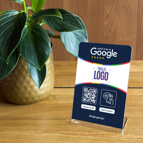 Stojak, prezenter gięty z QR, NFC i logo firmy do zbierania opinii w Google, niebieski