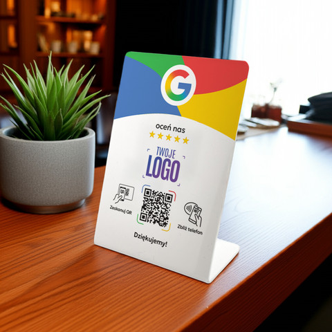 Stojak, prezenter gięty z QR, NFC i logo firmy do zbierania opinii w Google, biały, wzór 2