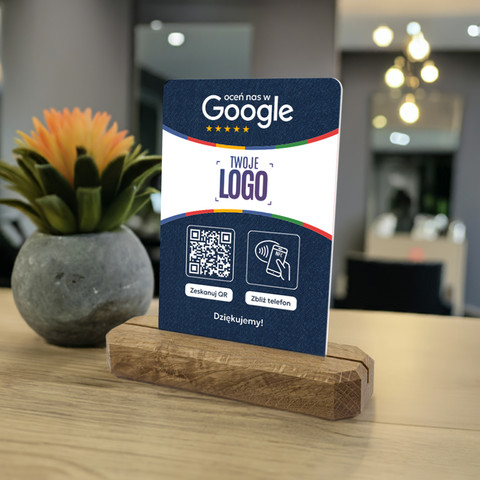 Stojak, prezenter z QR, NFC i logo firmy do zbierania opinii w Google, podkład dębowy, niebieski