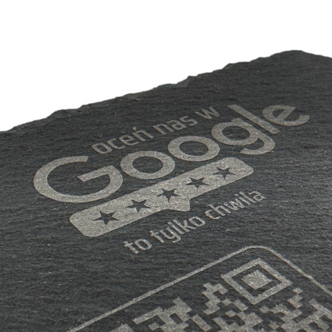 Kamienna podkładka z QR i NFC do zbierania opinii w Google, kamień łupkowy, 10 cm x 10 cm