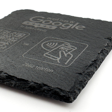Kamienna podkładka z QR i NFC do zbierania opinii w Google, kamień łupkowy, 10 cm x 10 cm